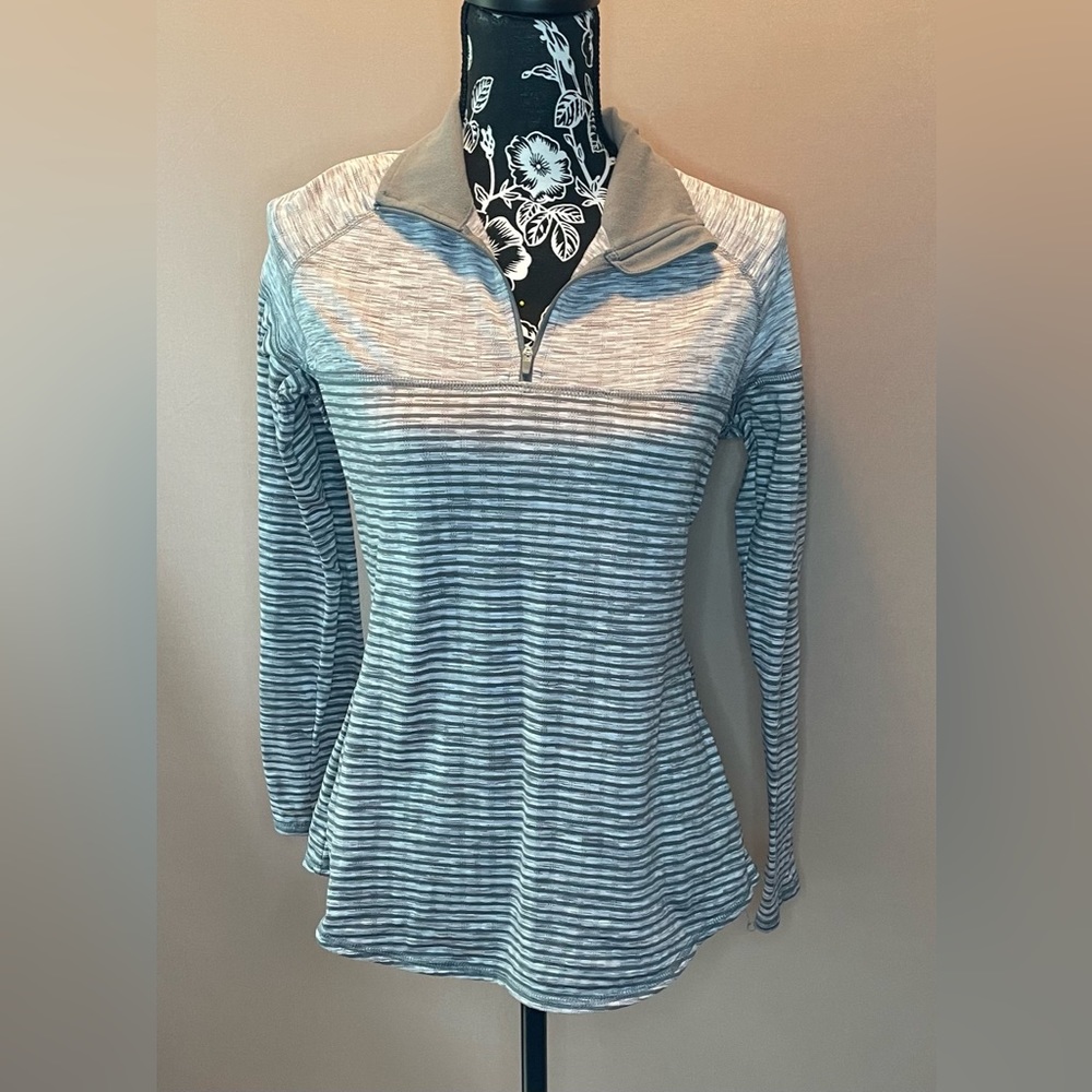 Avia women’s quarter zip sweatshirt